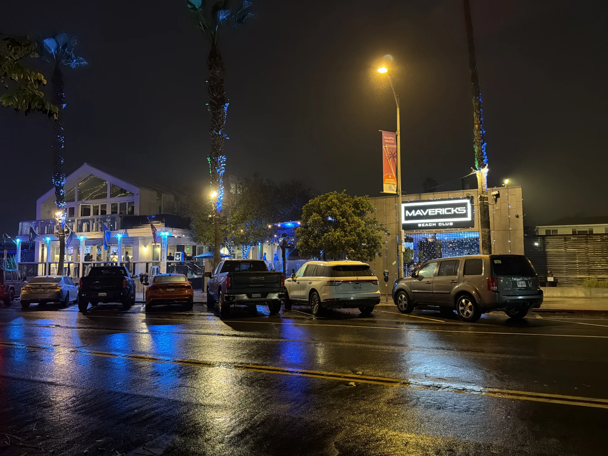 Mavericks Beach Club happy hour in Pacific Beach, San Diego