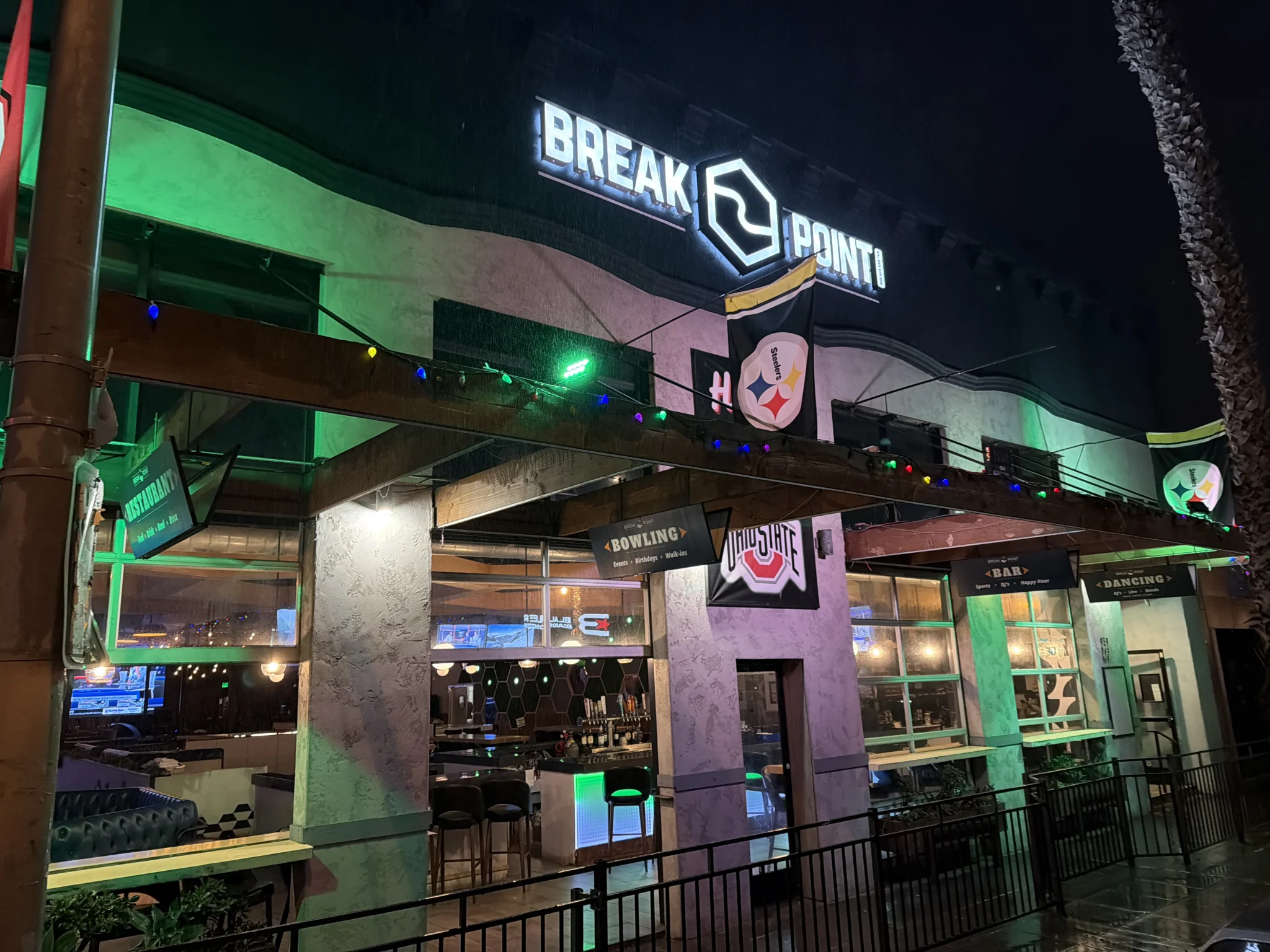 Break Point happy hour in Pacific Beach, San Diego