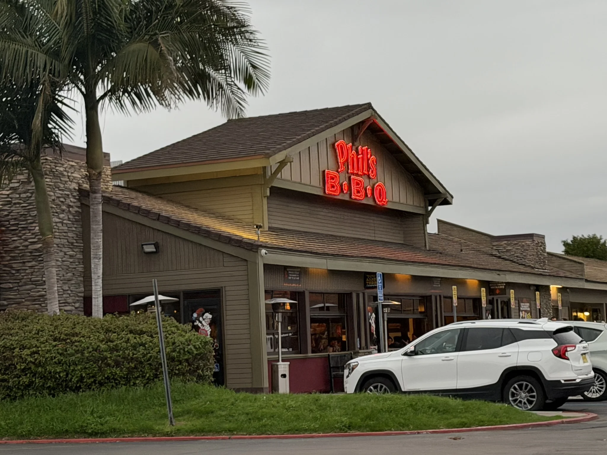 Phil's BBQ happy hour in Midway District, San Diego