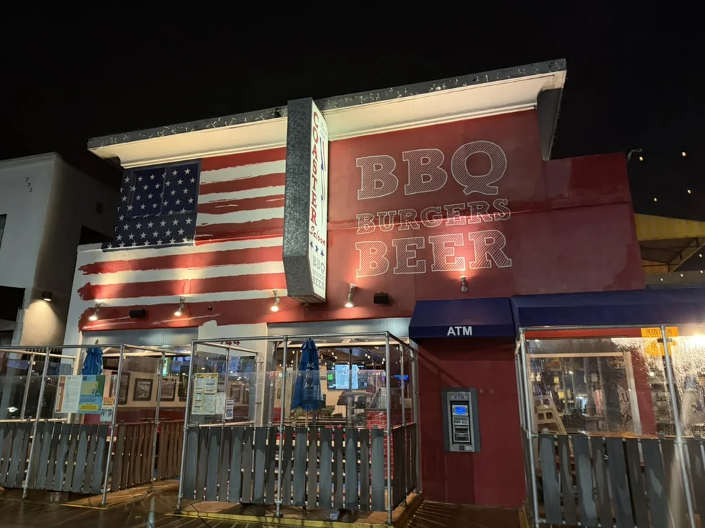 The Coaster Saloon happy hour in Mission Beach, San Diego