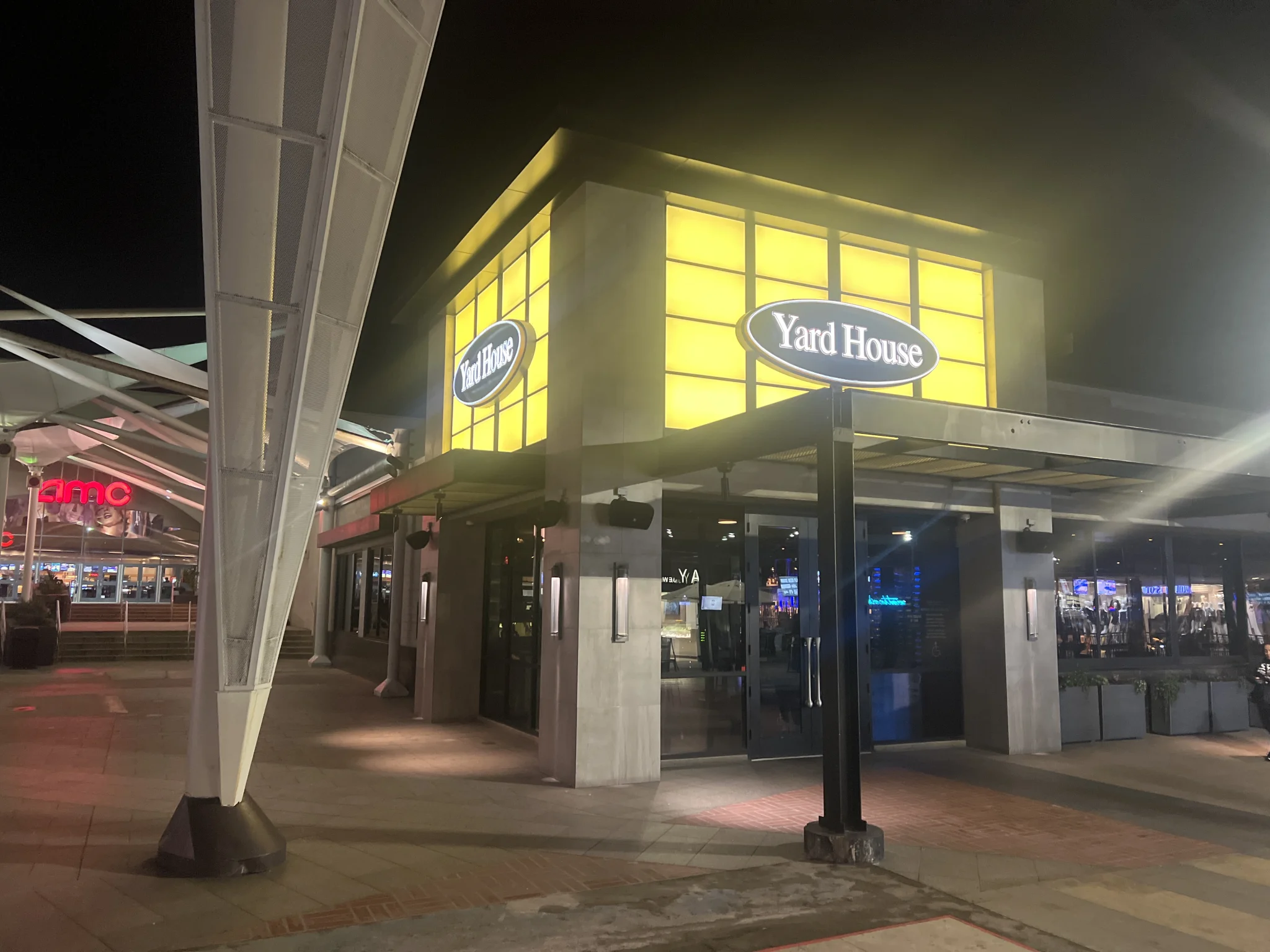 Yard House Mission Valley happy hour in Mission Valley, San Diego