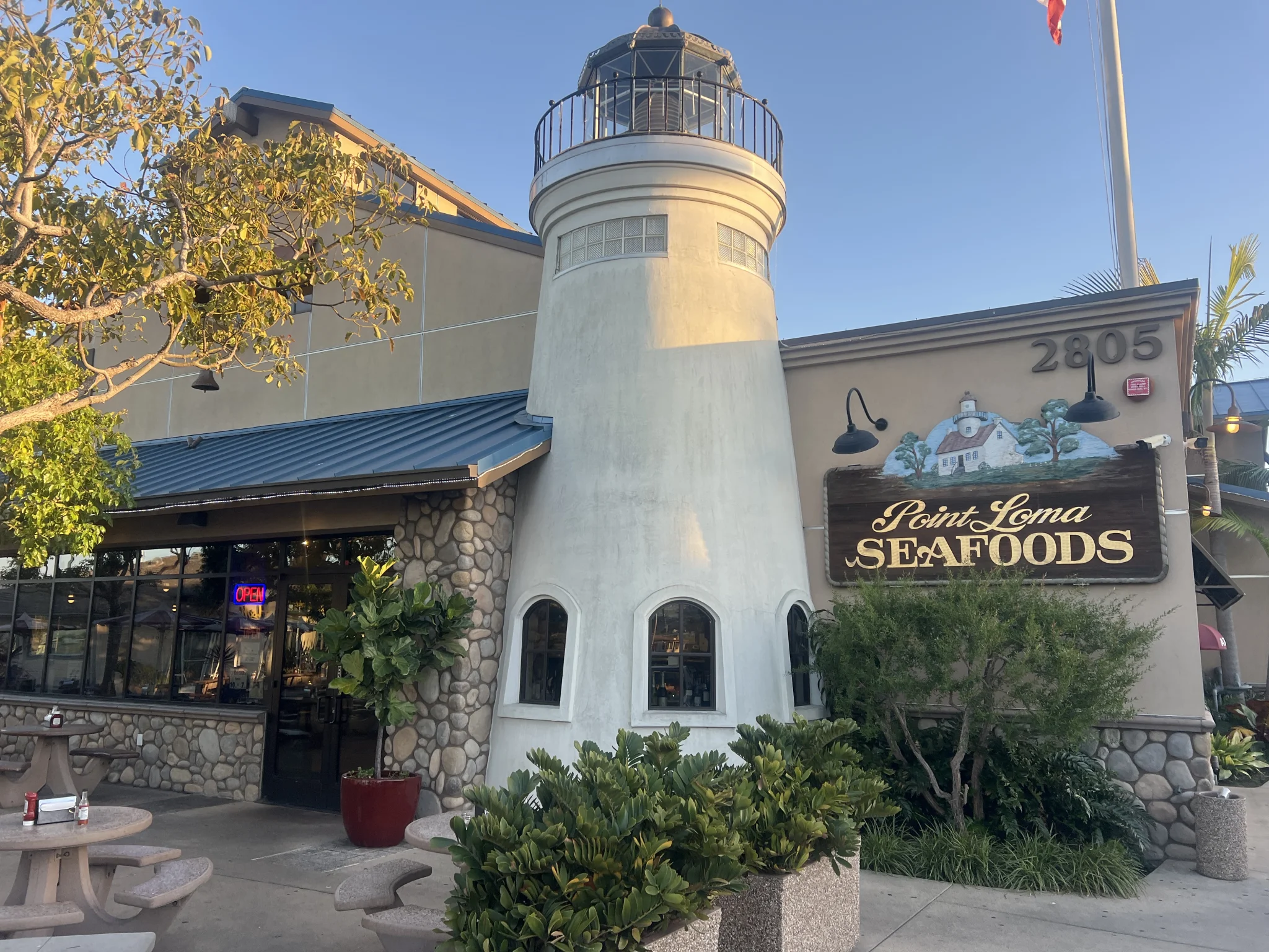 Point Loma Seafoods - Happy Hour in Point Loma